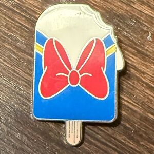 Disney Mystery Ice Cream Donald Duck Pin